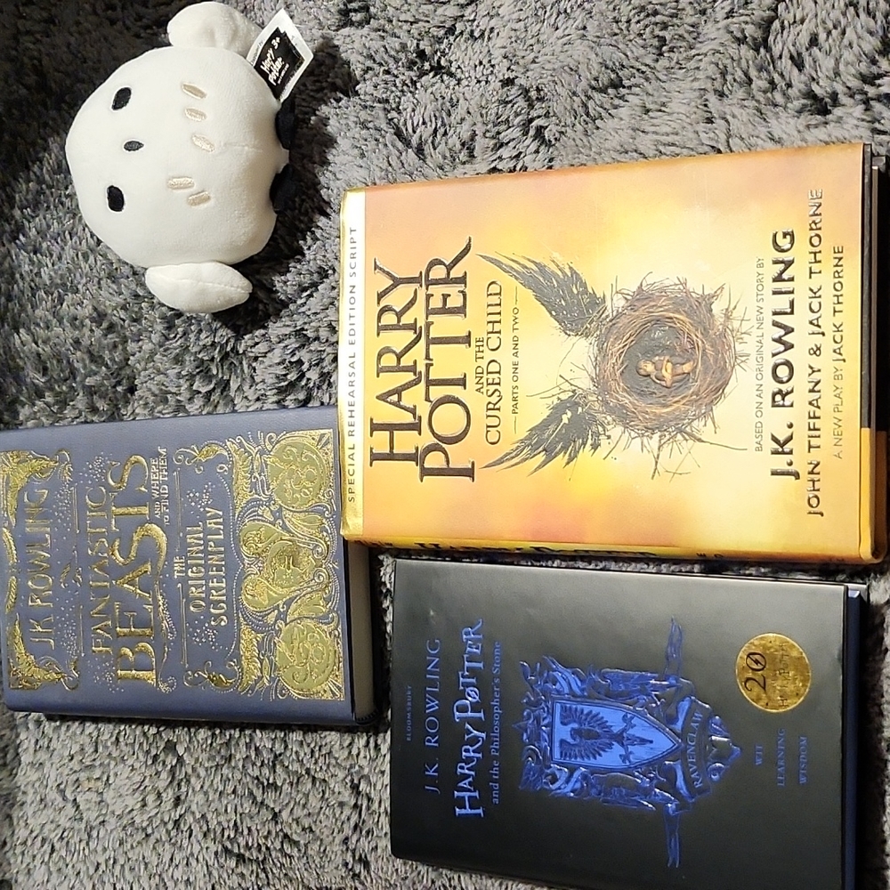 Harry Potter Books + Owl